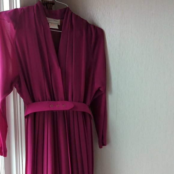 Long sleeved one piece jumpsuit - Picture 1 of 4